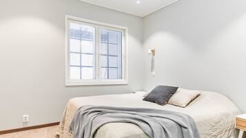 3 makuuhuonetta, internet