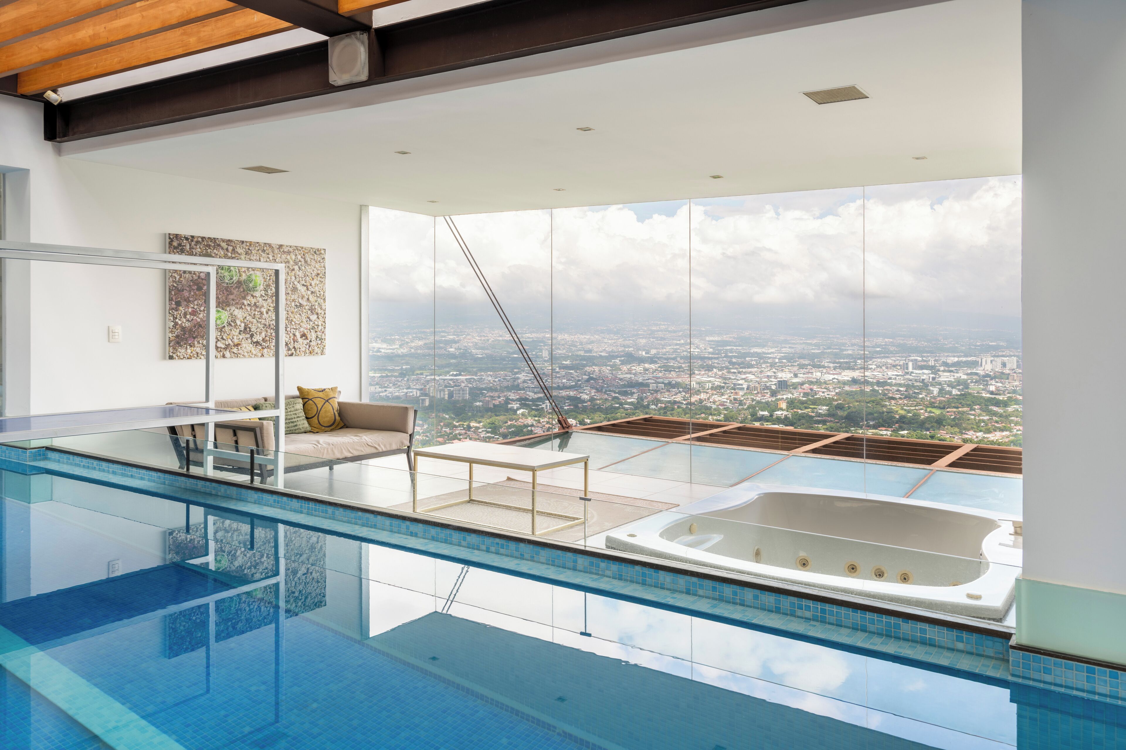 Piscine couverte, piscine chauffée