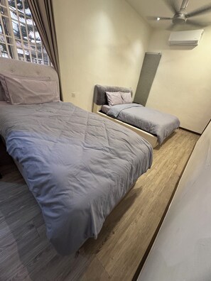 2 chambres, bureau, fer et planche à repasser, Wi-Fi gratuit