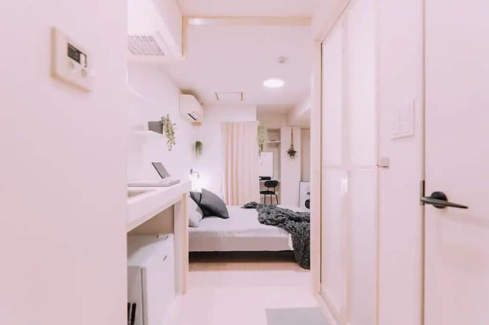 Minimalist Loft 401