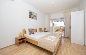 2 bedrooms, in-room safe, free WiFi, bed sheets