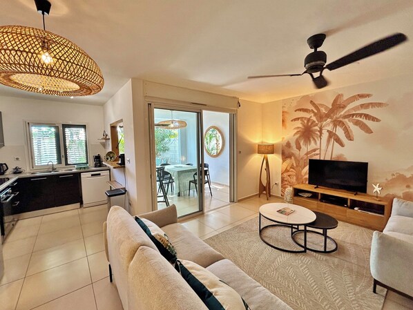 Smart TV, books - *VILLA REFLET D'ÉTÉ* - near the lagoon and 25 m² garden (Saint-Paul)