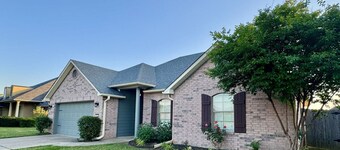 Cypress Moss Retreat in Legacy 4BR 2BA