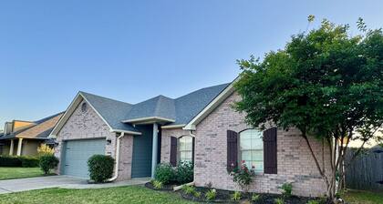 Cypress Moss Retreat in Legacy 4BR 2BA