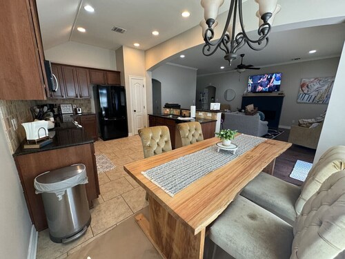 Cypress Moss Retreat in Legacy 4BR 2BA