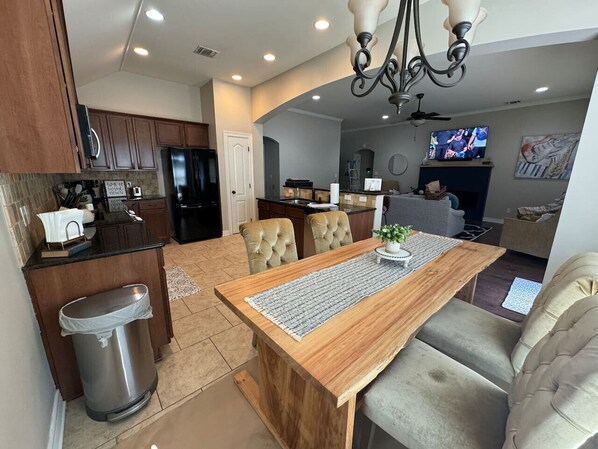 Interior - Cypress Moss Retreat in Legacy 4BR 2BA (Bossier City)