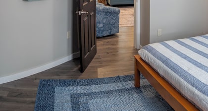 Newly Renovated Acadia Apartment Maple Street
