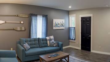 Comfort Apartment, 2 Bedrooms, Kitchen | Living area | Flat-screen TV