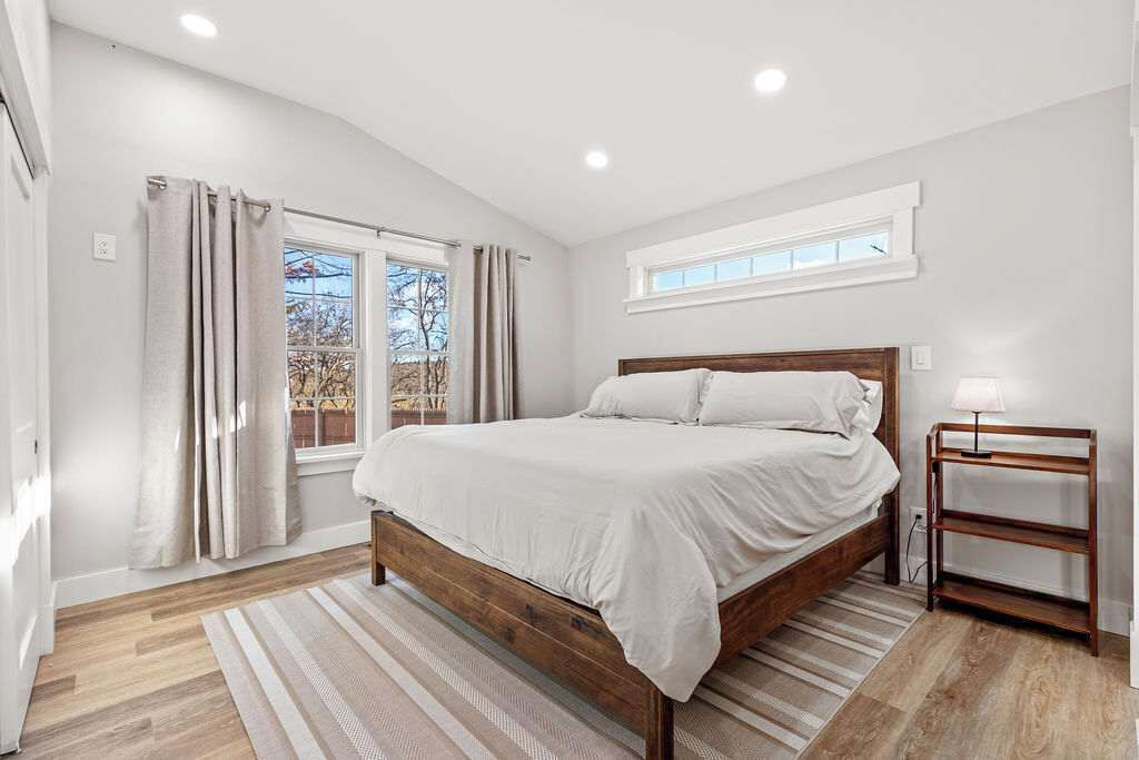 3 chambres, fer et planche à repasser, Wi-Fi gratuit, draps fournis