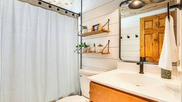 Hair dryer, towels
