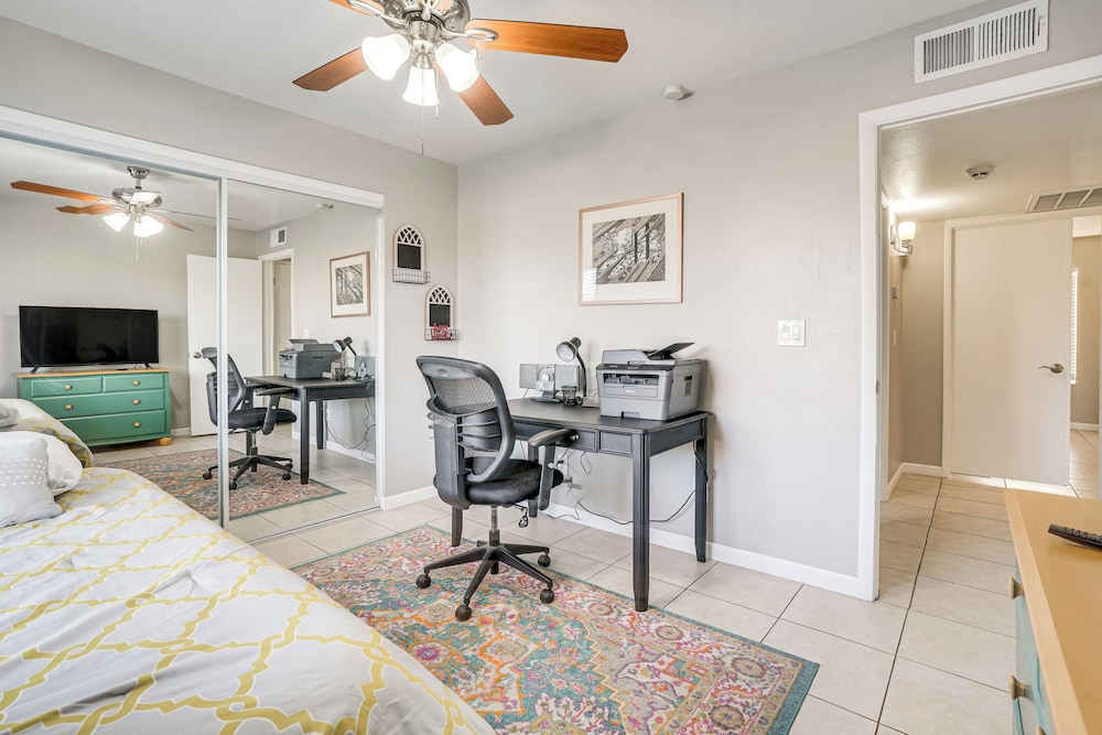 8 Mi to State Farm Stadium Glendale Home w/ Grill Peoria Vrbo