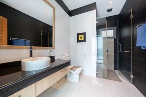 Family Villa, 3 Bedrooms, Private Pool, Pool View | Bathroom - Villa Talosy with Salt Pool near NaiHarn (Rawai)