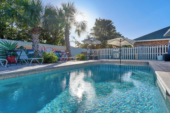 Outdoor pool, a heated pool
