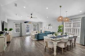 Interior - Walk to Private Beach+Free golf cart+Private Heated Pool+Pet Friendly (Destin)