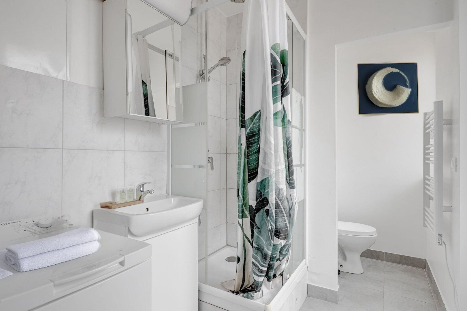 Dutxa, assecador de cabells i tovalloles 