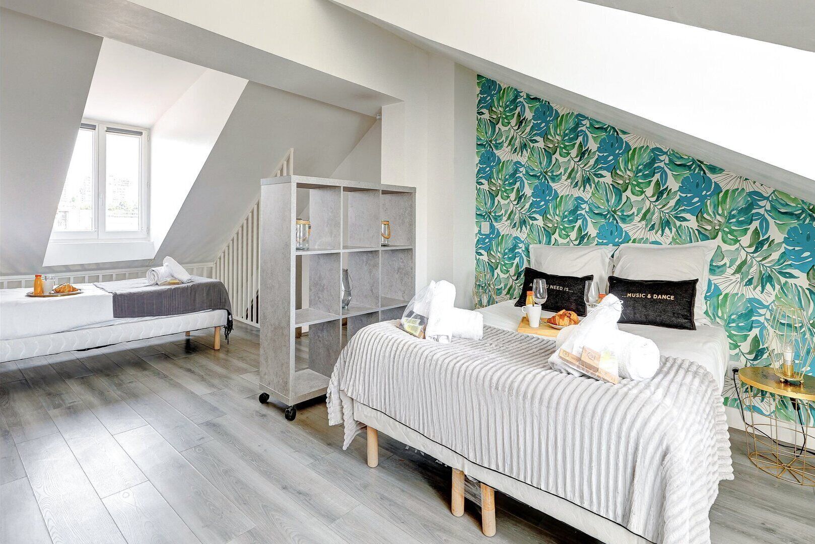 2 habitaciones, tabla de planchar con plancha, wifi y ropa de cama 