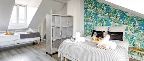 2 habitaciones, tabla de planchar con plancha, wifi y ropa de cama