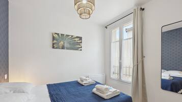 1 bedroom, desk, iron/ironing board, WiFi