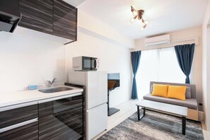 1 bedroom, free WiFi, bed sheets - Art Shin-Osaka West (Osaka)