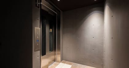 CREAL premier Omorikita