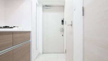 Basic Apartment, Non Smoking (401) | 1 bedroom, desk, free WiFi, bed sheets