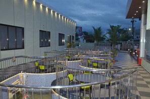 Living area - Hotel Ramayana (Parbhani)
