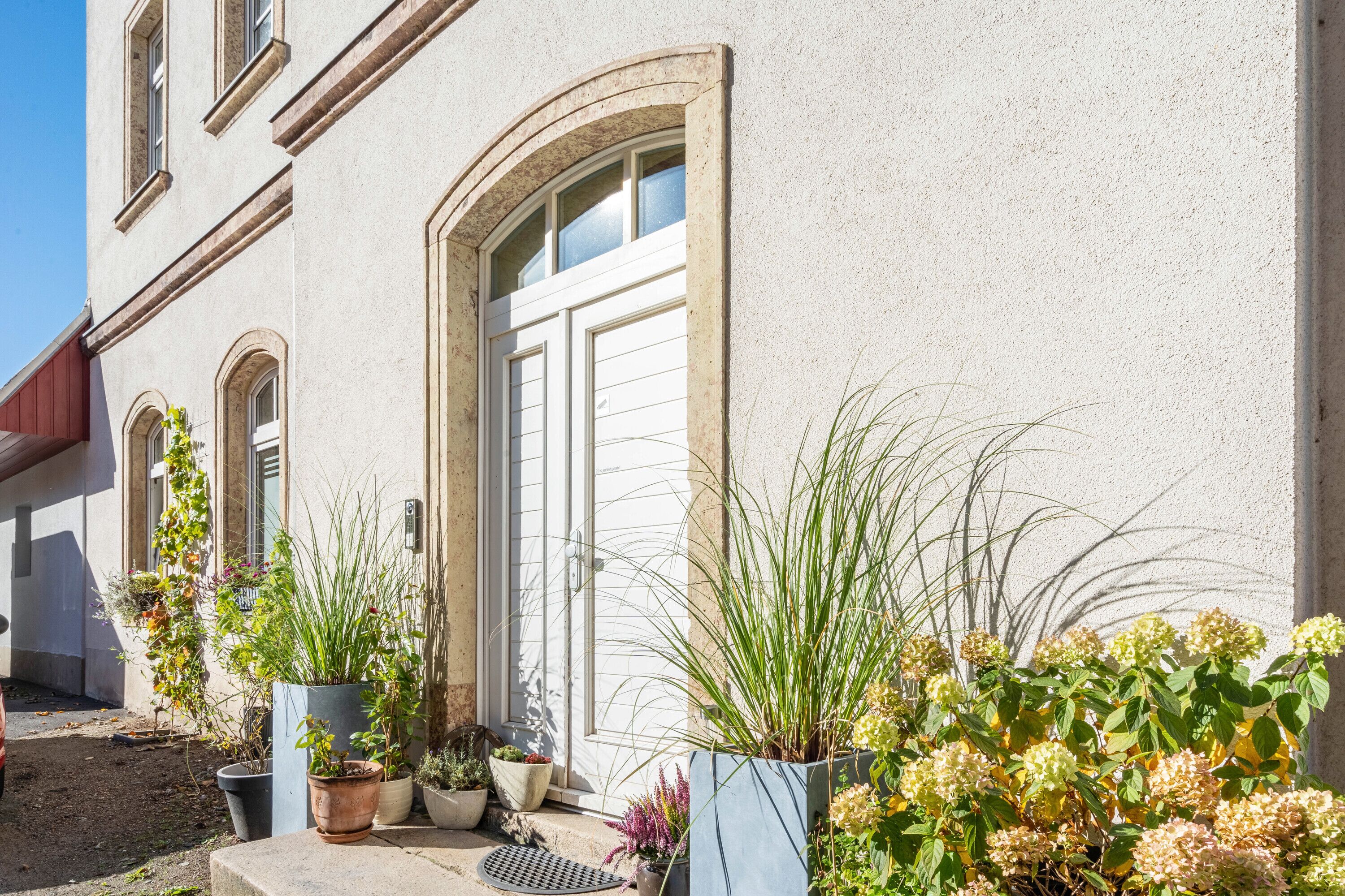 تفاصيل الفندق من الخارج