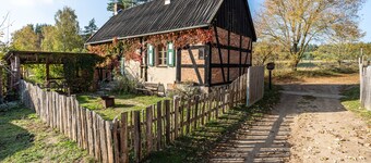 Finca 'Casa Del Sol - Fachwerkhäuschen' with Lake View, Private Terrace & Wi-Fi
