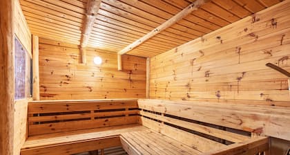 Finca 'Casa Del Sol - Fachwerkhäuschen' with Lake View, Private Terrace & Wi-Fi