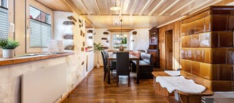Cottage 'Schwarzwald - Ferienhaus In' with Private Terrace and Wi-Fi