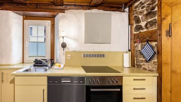 Kühlschrank, Ofen, Herdplatte, Geschirrspüler