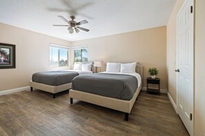 5 bedrooms, desk, iron/ironing board, free WiFi