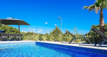 Primosten Hills West - Branded Luxury Villa