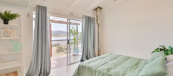 Modern Lakeside 3 Story Apartment situated on the Knysna Lagoon