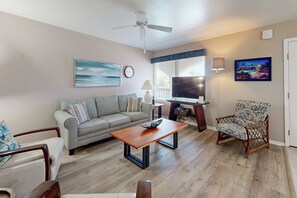 TV - Beach Access Across the Street, Shared Heated Pool (Corpus Christi)