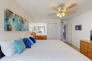 2 bedrooms, free WiFi - Beach Access Across the Street, Shared Heated Pool (Corpus Christi)