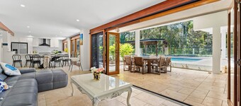 Tranquil 2Ha Escape: 5BD Home + Pool & Play Area