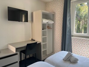 Classic-Zimmer, 2 Einzelbetten | Schreibtisch, kostenloses WLAN, Bettwäsche