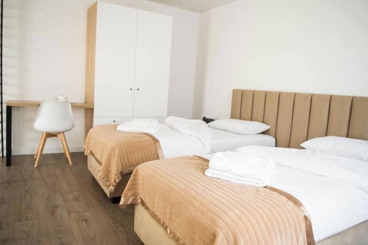 1 kamar tidur, meja kerja, kedap suara, dan Wi-Fi gratis