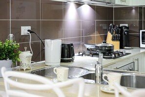 Frigorífic, microones, forn i rentaplats