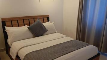 Studio, Poolblick | Kostenloses WLAN