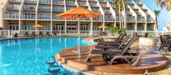 Resort-Style Condo, Bay View, Pools & Beach Access