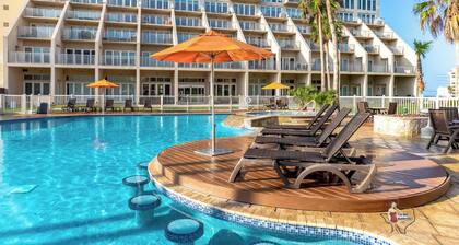 Resort-Style Condo, Bay View, Pools & Beach Access