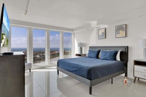 3 slaapkamers, een strijkplank/strijkijzer, gratis wifi, beddengoed