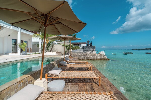 Sun deck - La Villa Ceningan by K-Club (Ceningan Island)