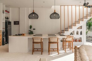 Comfort Villa, Patio, Beach View | Private kitchen | Fridge, microwave, stovetop, blender - La Villa Ceningan by K-Club (Ceningan Island)