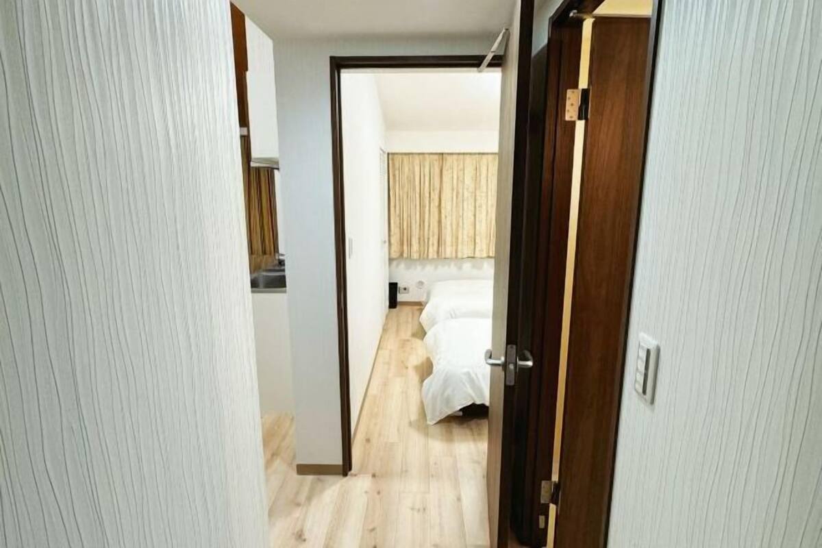 1 habitación y ropa de cama de alta calidad