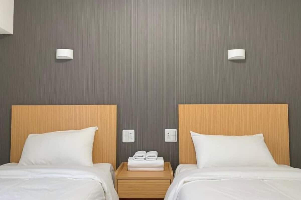 Business Suite, Terrace, Garden View | Premium bedding, laptop workspace, blackout drapes