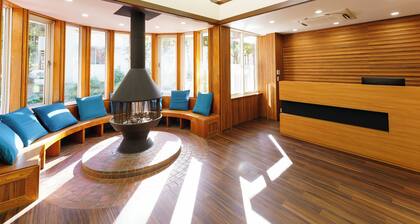 Karuizawa Shichifukuso Hotel