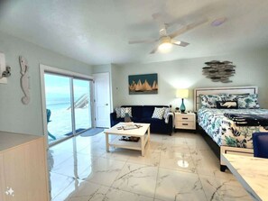 Fer et planche à repasser, Wi-Fi gratuit, draps fournis